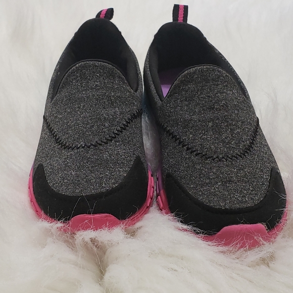 ATHLETIC WORKS Slip On Size 9 - Picture 4 of 13